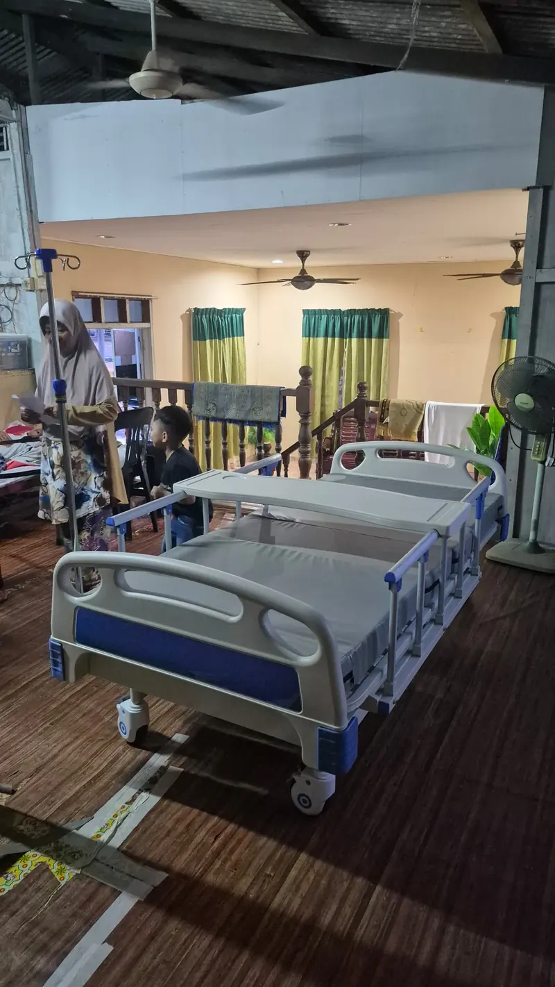 Pemasangan katil hospital di rumah